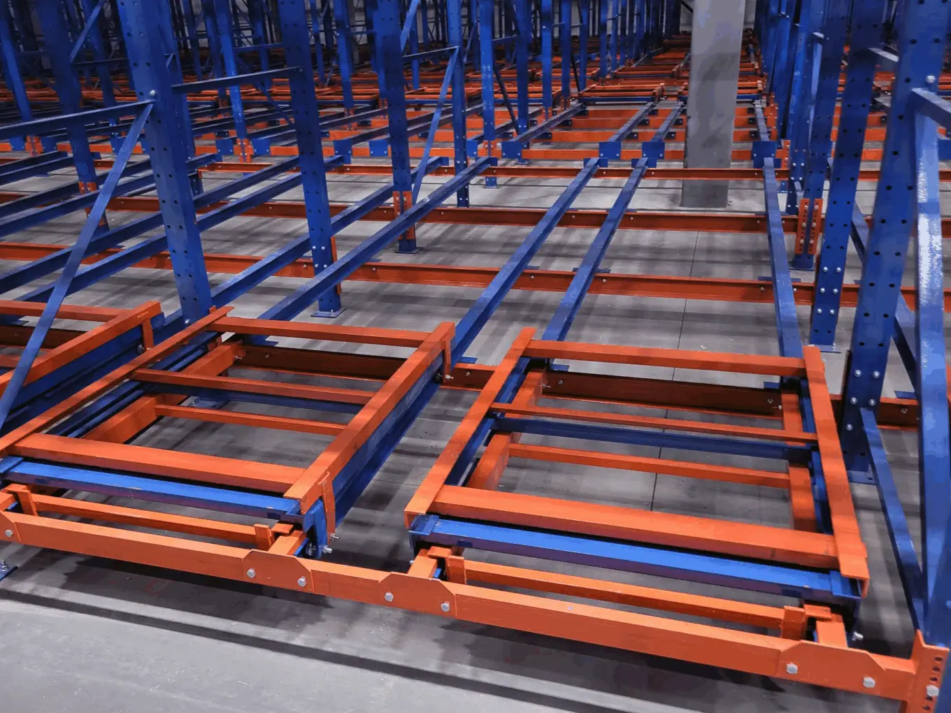 Geriye itme depo raf sistemleri Push Back Pallet Racking