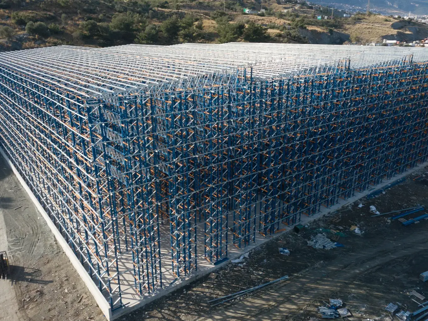 Giydirme cephe depo sistemi raf taşıyıcılı depo